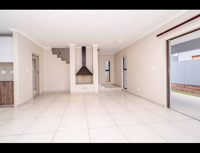 4 BEDROOM HOUSE FOR SALE IN BRYANSTON